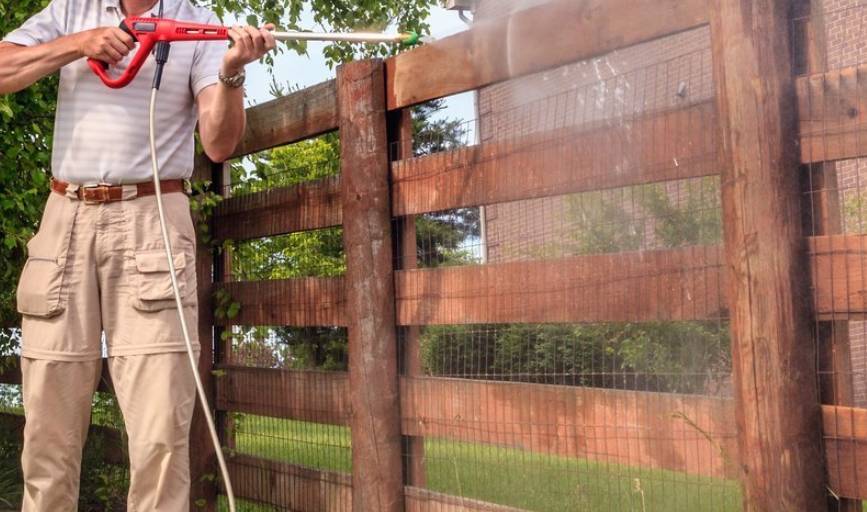 Fence Cleaning